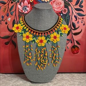 Floral Beaded Necklace with Yellow and Green Accents - collar amazona con aretes